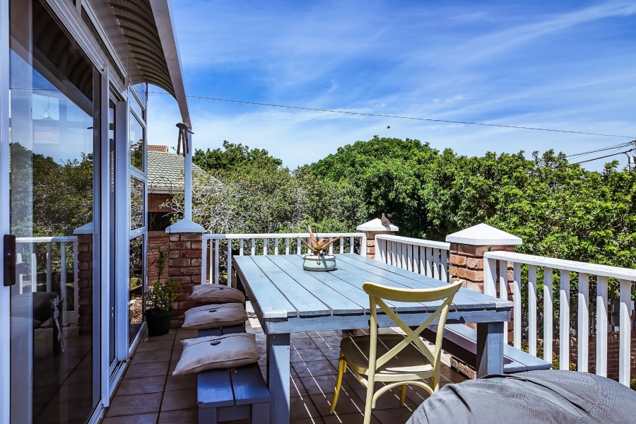 4 Bedroom Property for Sale in Fraaiuitsig Western Cape
